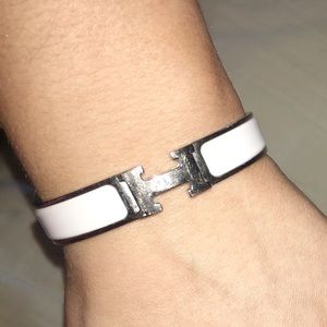 Hermès white enamel silver hardware clic clac pm